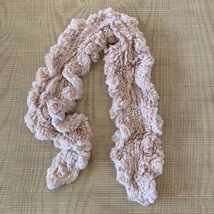 NWOT Knitted Rabbit Fur Ruffled Scarf